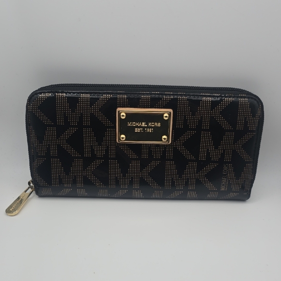 Michael Kors Handbags - Michael Kors Black MK Logo Patent Leather W/ Gold Hardware Long Wallet (EUC)🖤✨️